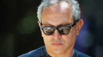 من أوراسكوم إلى أستون فيلا.. كيف وصل ناصف ساويرس إلى العالمية؟